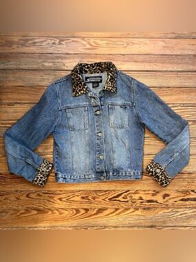 Vintage cheetah print trimmed denim jacket size M
